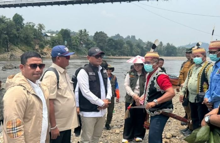 Sungai Mahakam Surut, 52,45 Ton Cadangan Pangan Kaltim Disalurkan ke Hulu Mahakam Ulu