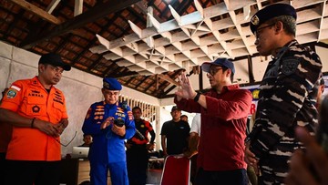 Komdigi Lacak Sinyal HP 8 Orang Hilang di Selat Sunda, Libatkan 3 Operator