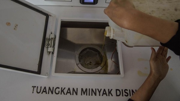 Pertamina Buka Dua Jalur Kumpulkan Minyak Jelantah buat Bahan Bakar Pesawat