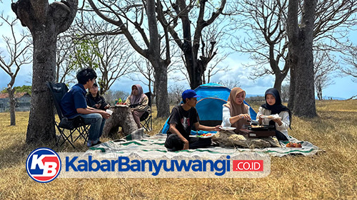 Savana Beach Pakem Banyuwangi, Camping dan Sunrise di Tengah Kota