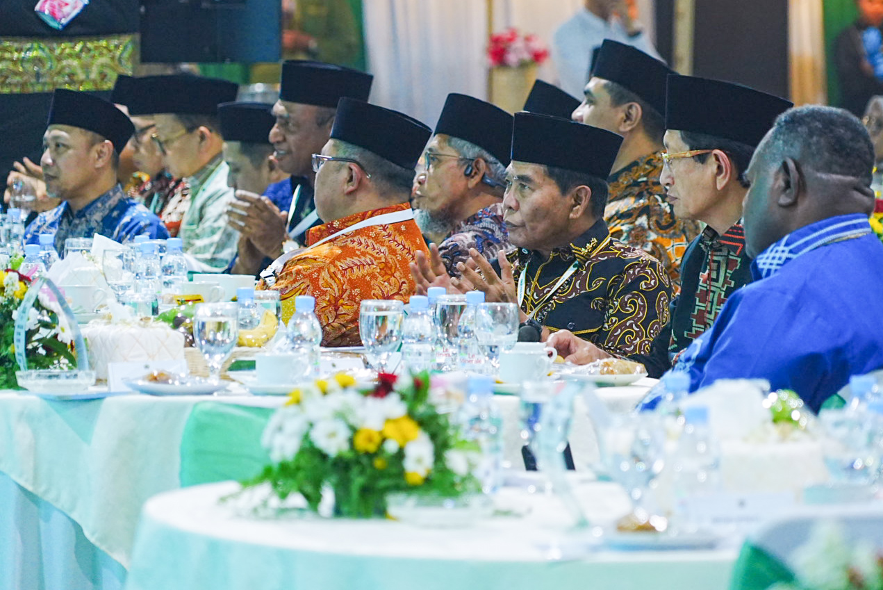 Gubernur Zainal Dampingi Kafilah Kaltara di Malam Ta'aruf MTQ Nasional XXXI Semarang