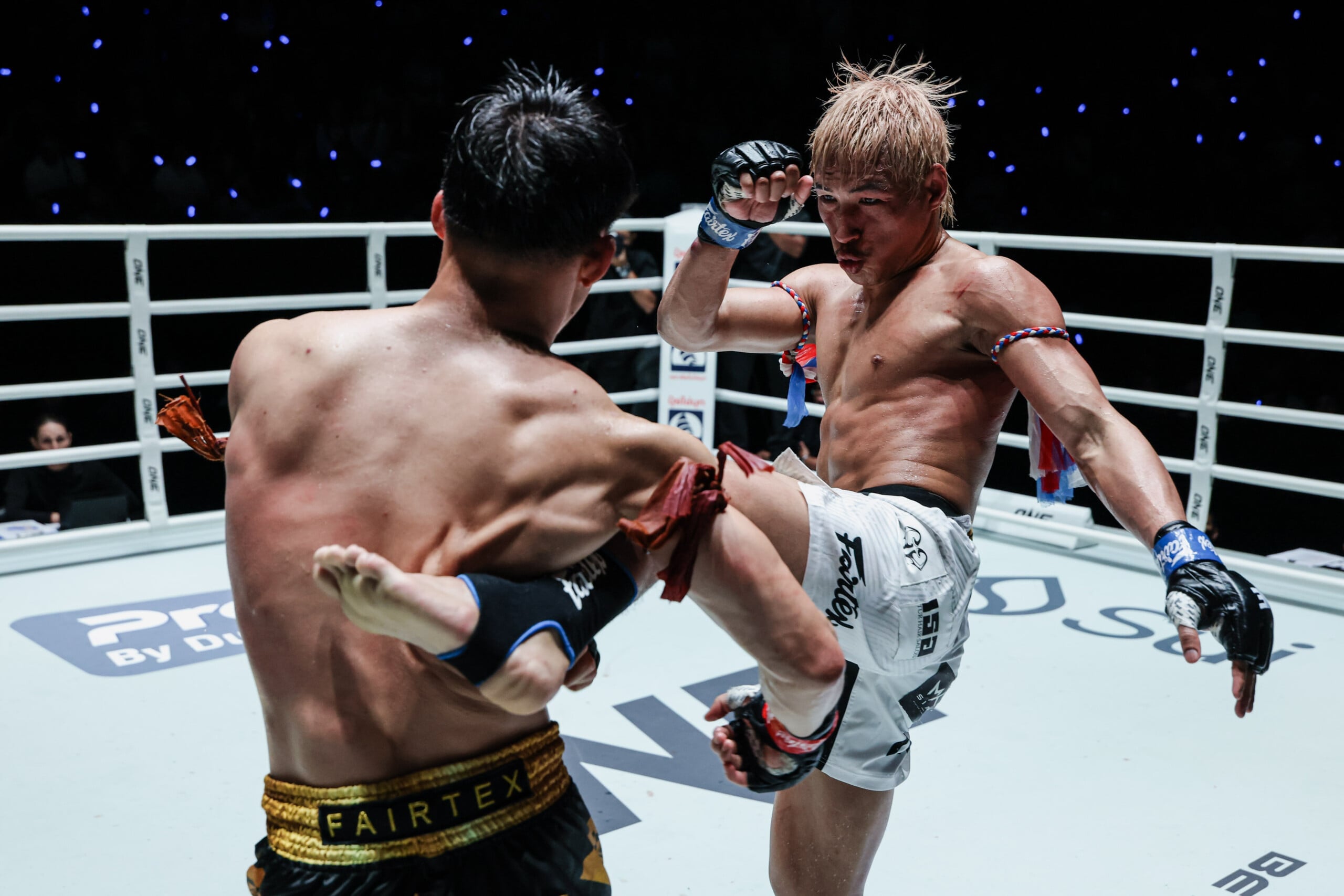 Yod-IQ Rebut Sabuk Juara Dunia ONE Bantamweight Muay Thai Usai Kalahkan Rambolek