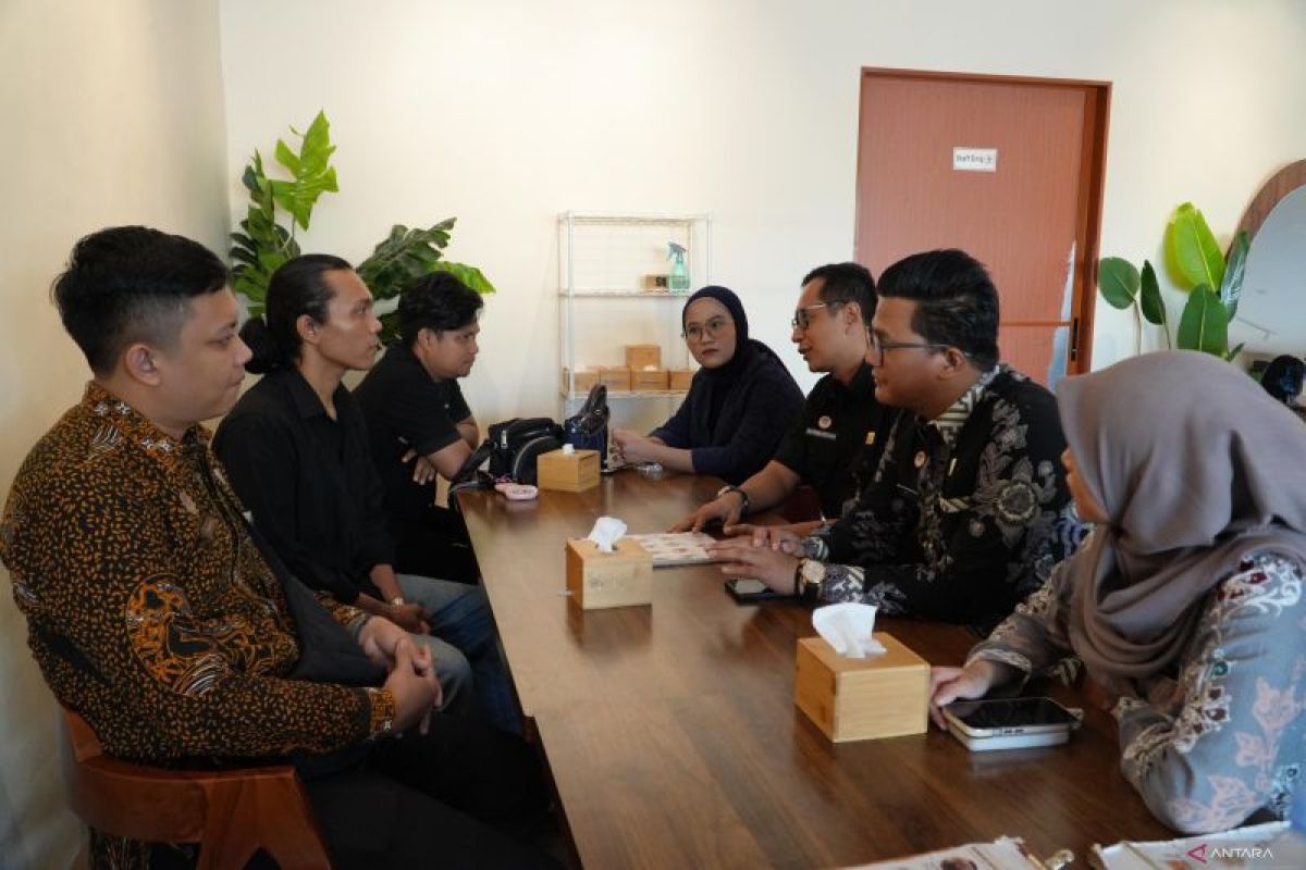 Kemenkum Kepri Jemput Bola Catatkan Hak Cipta 13 Lagu Musisi Lokal Bintan Tanpa Biaya