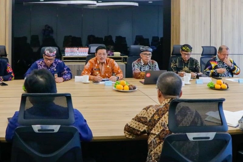 Wagub Kaltara Ingkong Ala Koordinasi dengan PT TMM Percepat Akses Jalan Menuju Apau Kayan