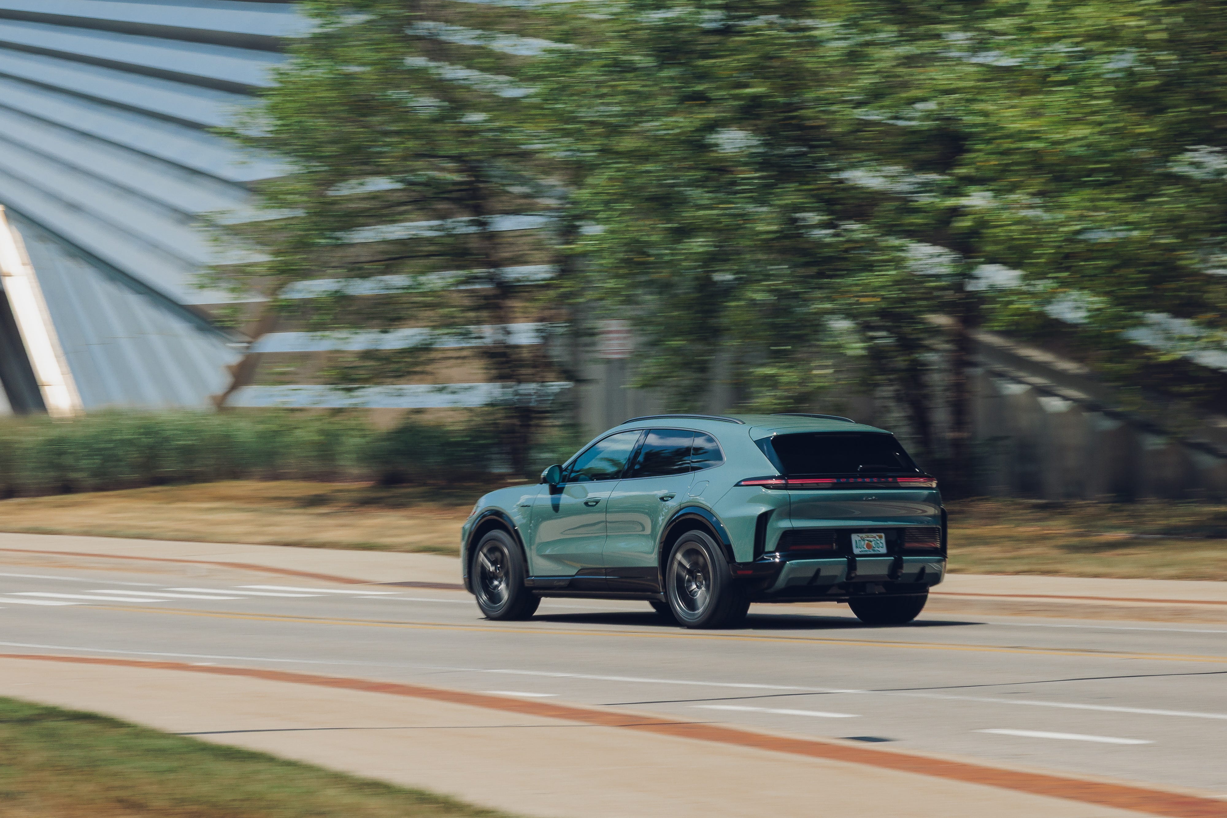 Review Porsche Cayenne Turbo Electric 2026: SUV 1.139 HP, Performa Supercar Jadi Fitur Sampingan
