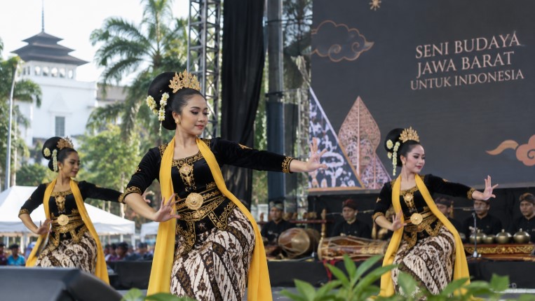 Festival Tari Tradisional Jawa Barat Digelar 9 Jam Mulai Pukul 08.00, Status Agenda Masih "Belum Dimulai"