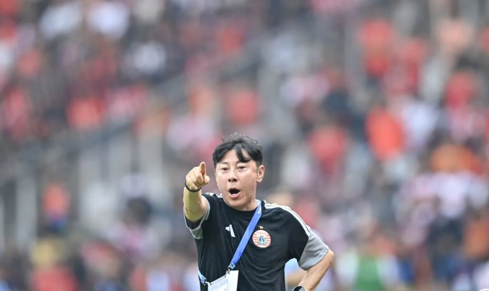 Persija Kalahkan Persib 2-1, Ivan Mamut Jadi Pahlawan di Menit 90+5