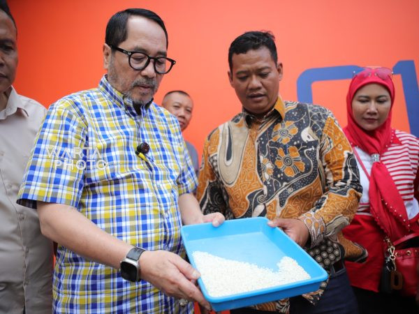 Bulog Wajibkan Sertifikasi Penggilingan Padi 2027, Stok Beras Tembus 5 Juta Ton