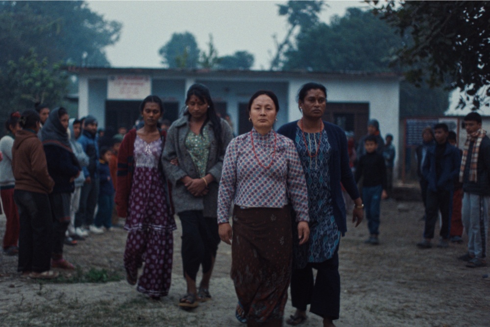 Film Nepal 'Elephants in the Fog' Terjual ke 10 Negara, Tayang di TIFF