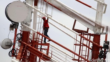 Komdigi Soroti Sengketa Menara Badung, Tolak Praktik Monopoli di Infrastruktur Telekomunikasi