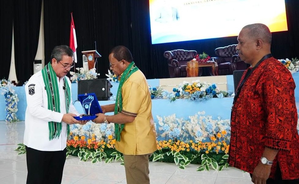 Rektor Unpatti Sebut Perguruan Tinggi Harus Jadi Solusi Pembangunan Maluku, Gubernur Lewerissa Bicara Transformasi Sains