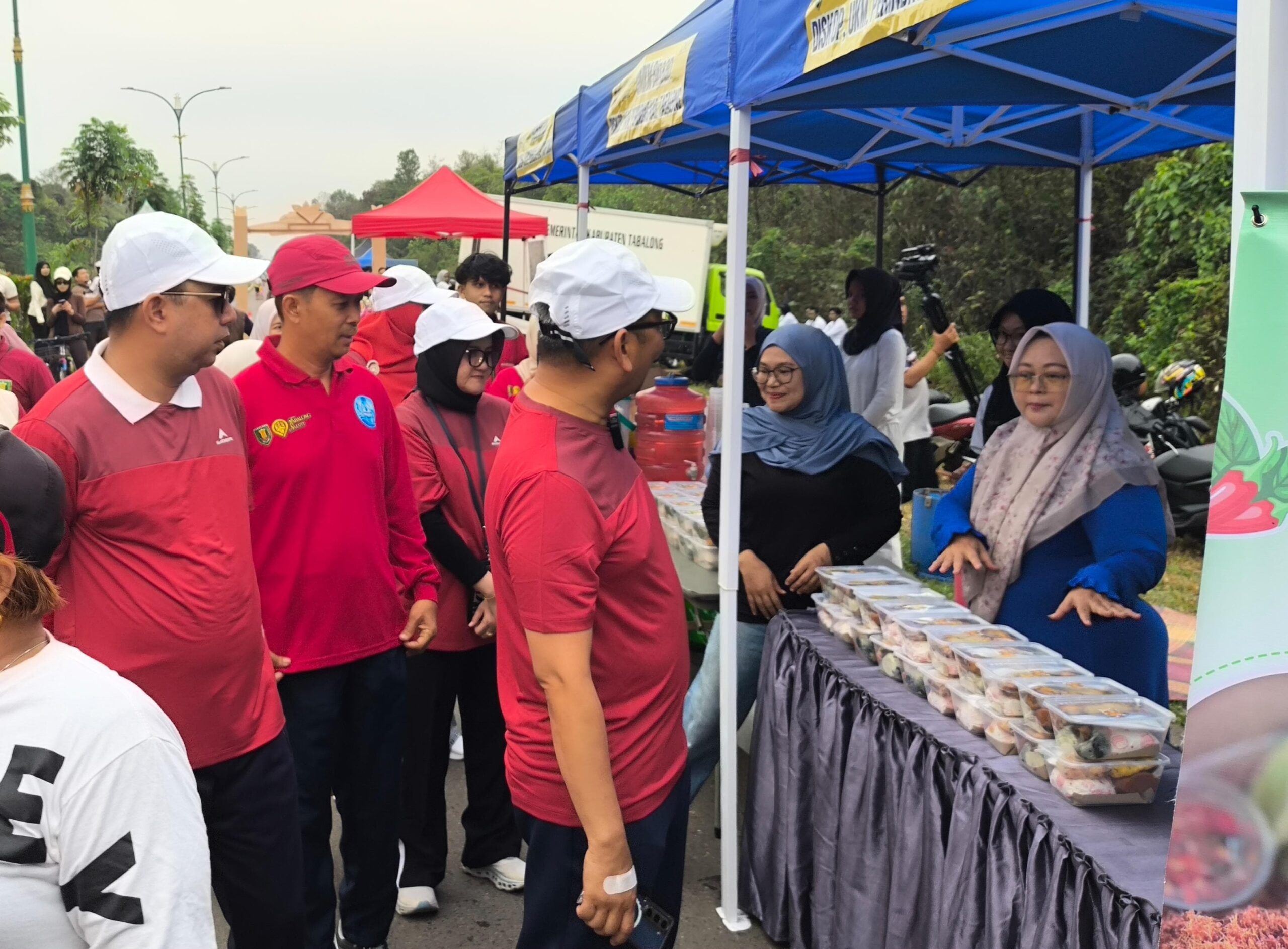 CFD Perdana di Jalan Nan Sarunai Tabalong Diramaikan 20 Stan Gratis UMKM dan Pasar Murah