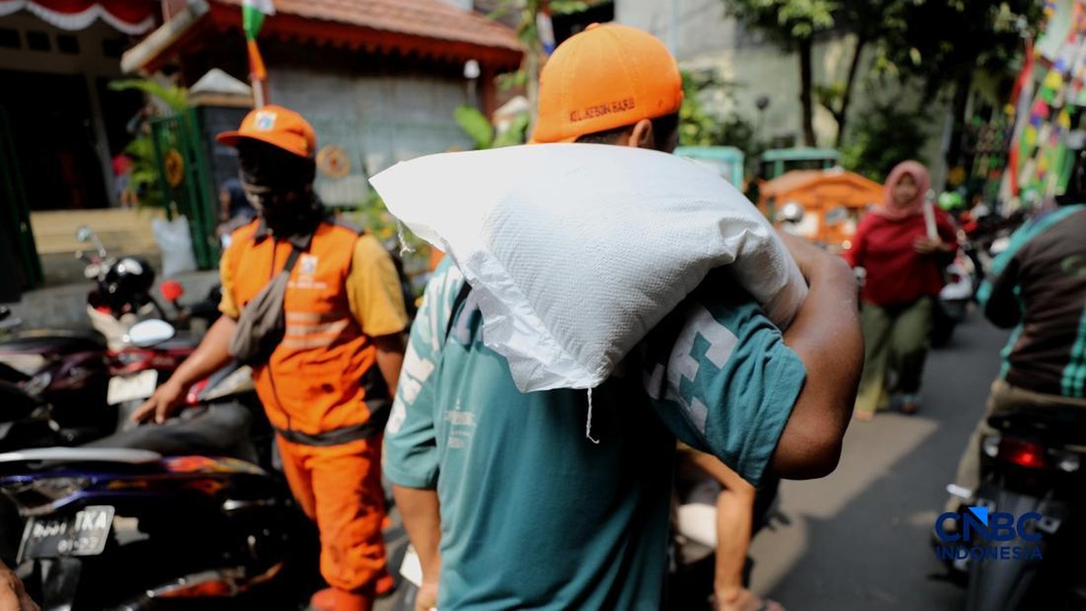 Pemerintah Klaim Hemat Rp17,9 Triliun dari Bansos Pakai Desil 2025