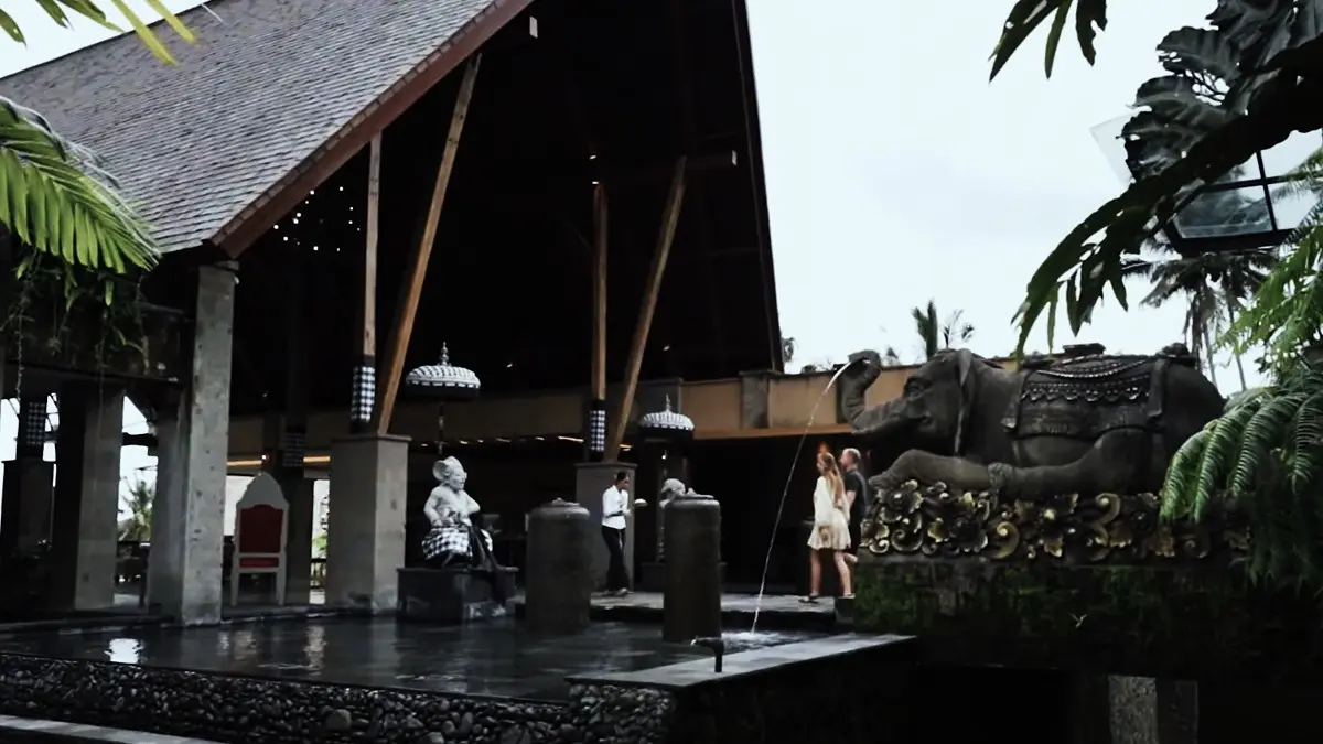 5 Hotel Unik di Indonesia, dari Bubble Hotel Bali hingga Glamping Gunung Salak