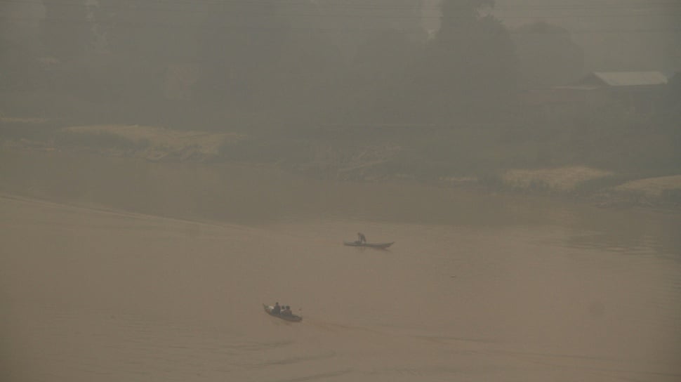 Kabut Asap Karhutla Selimuti Palangka Raya, Jarak Pandang 500 Meter dan ISPU Capai 960
