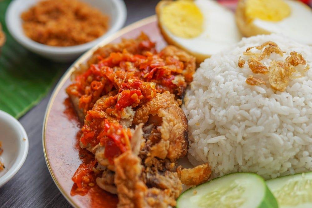 5 Pilihan Makanan Anak Kost di Jambi Selain Ayam Geprek, Ada Nasi Telur sampai Mie Instan
