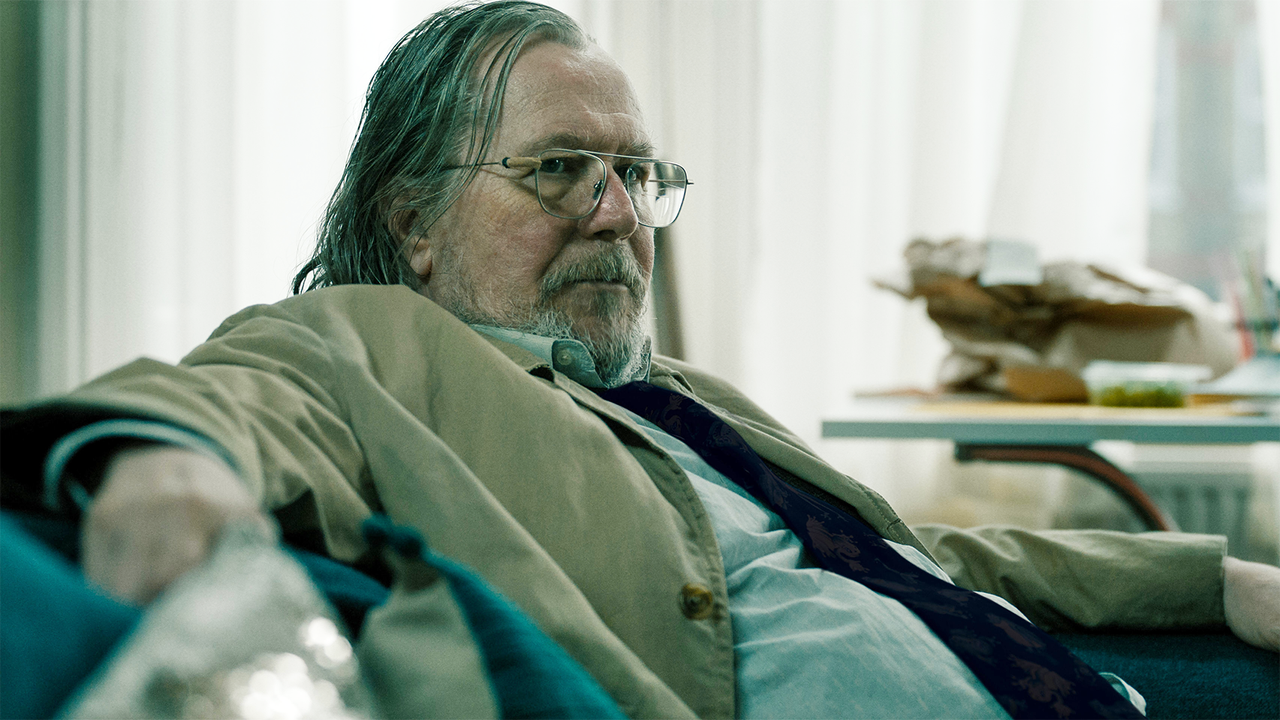 Gary Oldman Bicara Perbedaan dengan Jackson Lamb di Slow Horses Season 6