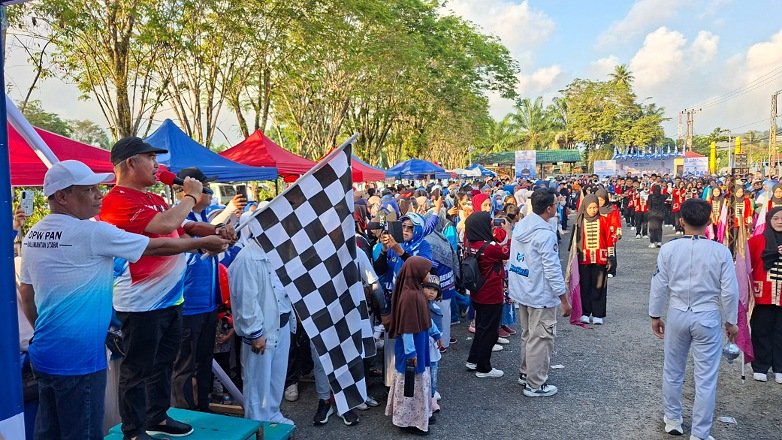 Ribuan Warga Tarakan Ramaikan Jalan Santai HUT ke-28 PAN, Doorprize Sembako Jadi Rebutan