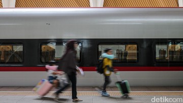Turis Malaysia Dominasi Whoosh, 403.626 Penumpang sejak 2023