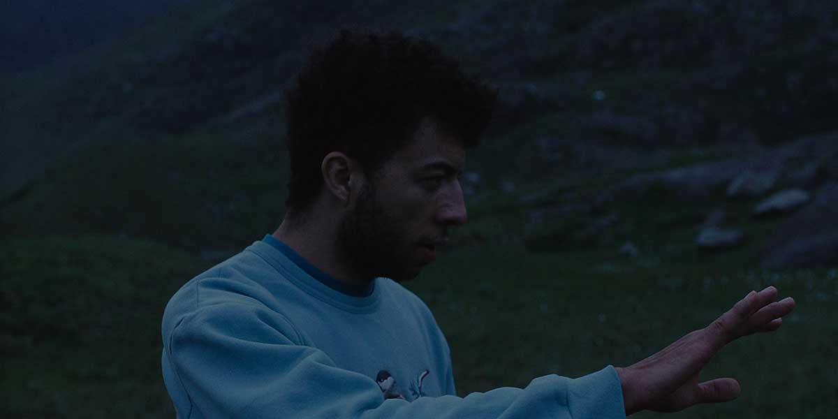 Film Masc Review: Joshua Griffin Cari Jati Diri Lewat Observasi