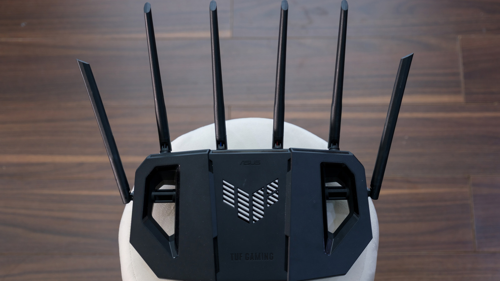 Router 8 Antena Itu Penting atau Cuma Gimmick? Ini Faktanya