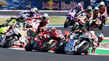 Marco Bezzecchi Jatuh di Lap Pertama, Marc Marquez Ambil Alih MotoGP San Marino