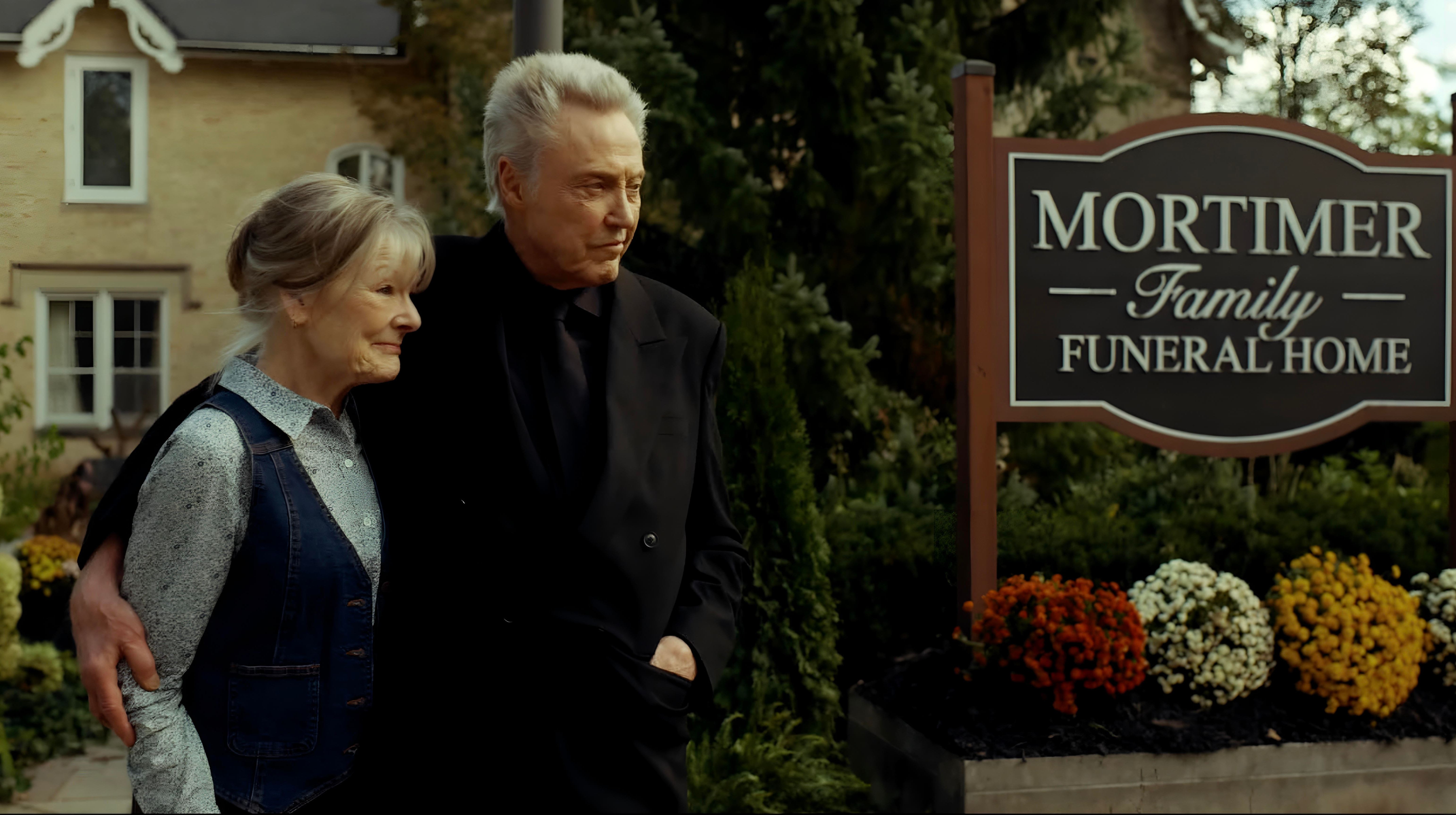 Back in Black Tayang Perdana di TIFF, Christopher Walken Jadi Pemilik Rumah Duka Bangkrut