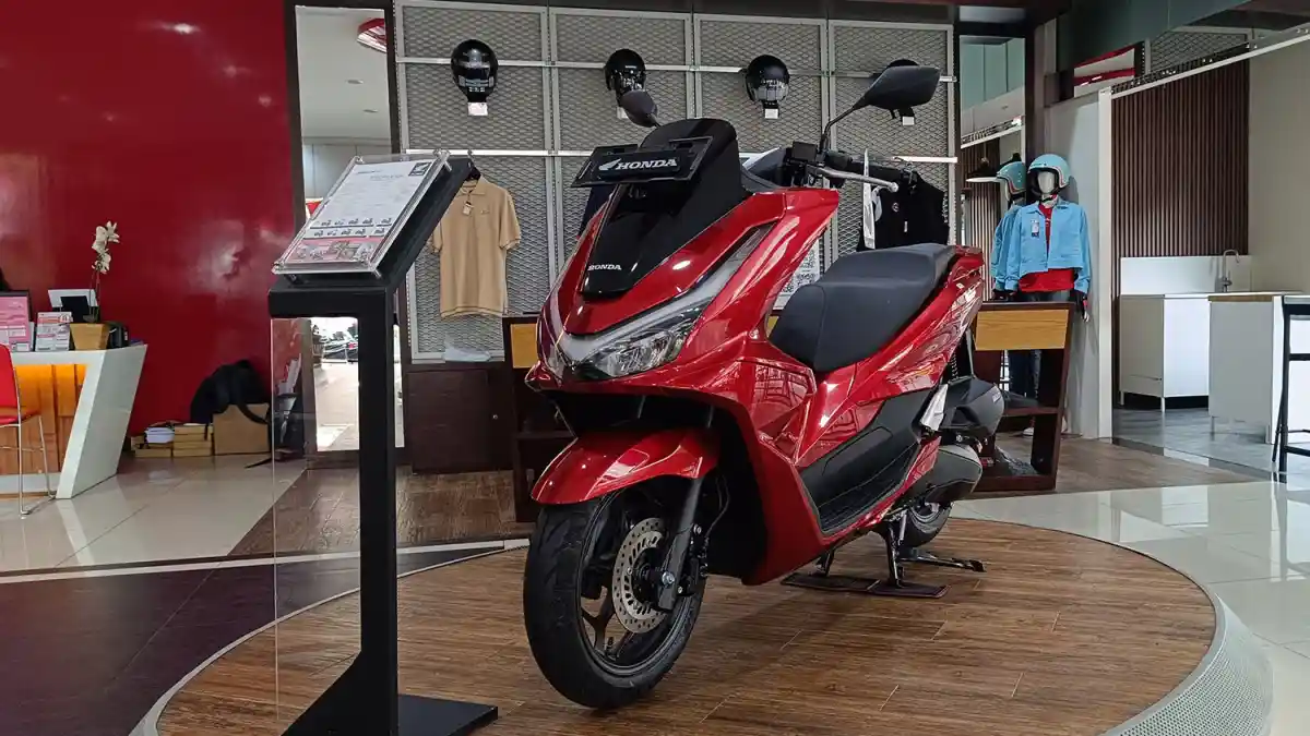 Jika Pertamax Rp20.000, Segini Biaya Full Tank Honda PCX 160