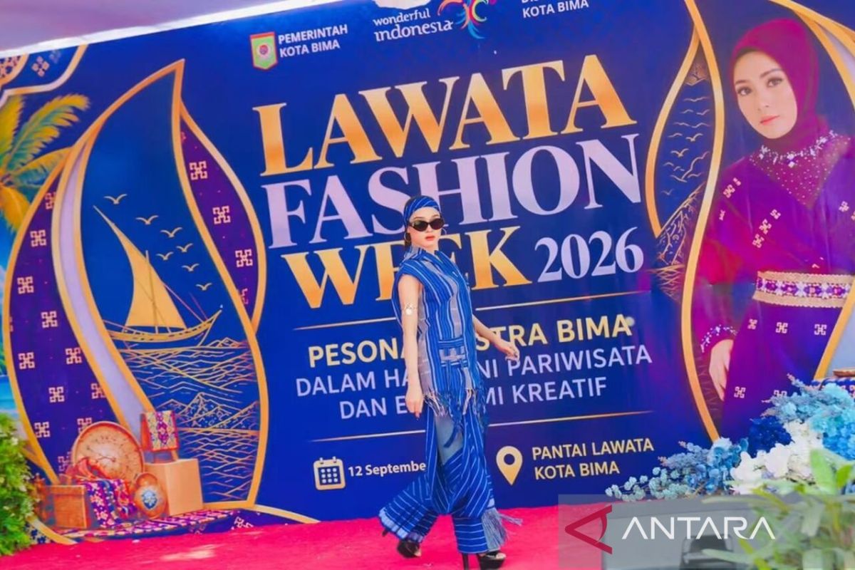 Lawata Fashion Week 2026 Bima Tampilkan Tenunan Khas ke Wisatawan 15 Negara