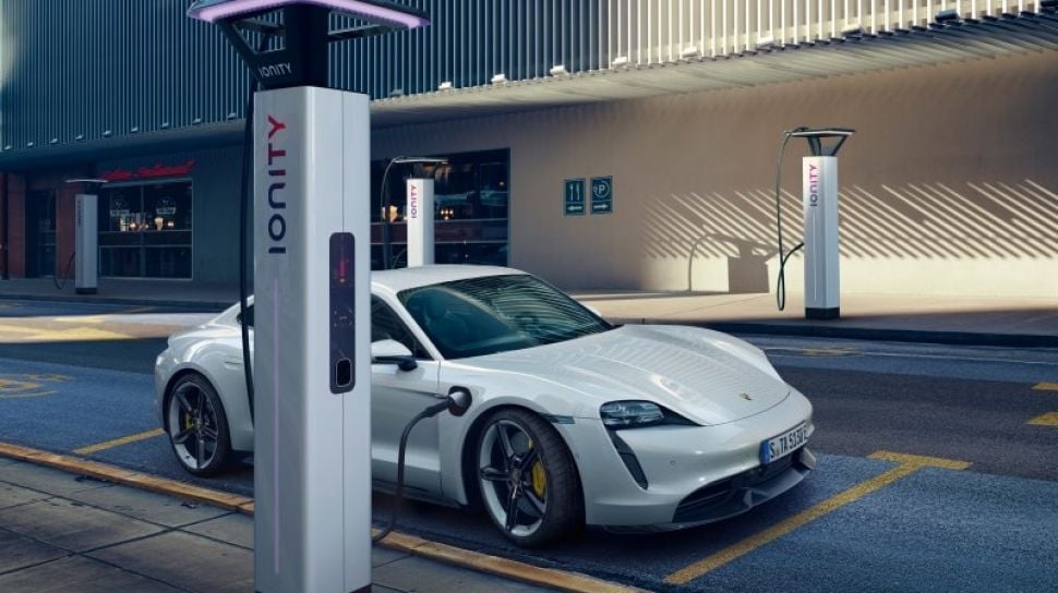 5 Mobil Listrik Termahal di Indonesia 2026, Porsche Taycan Turbo GT Rp 8,6 Miliar