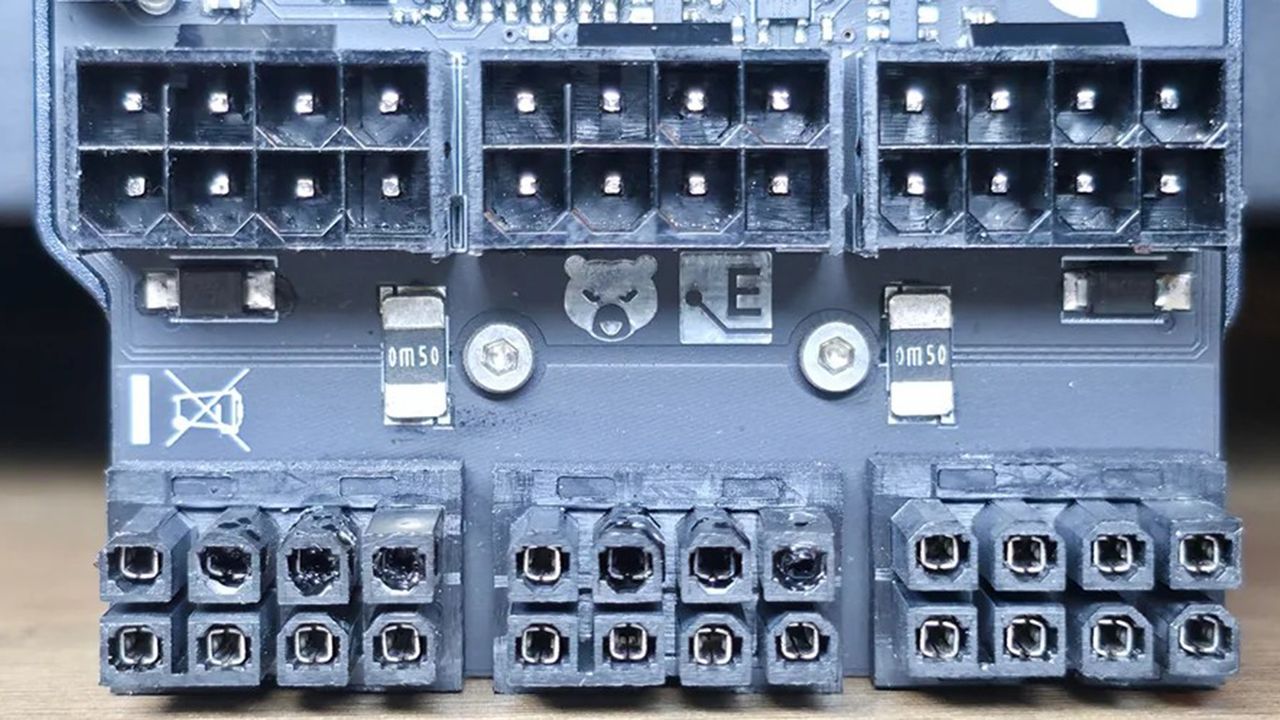 Thermal Grizzly WireView di RX 7900 XTX Alami Konektor 8-pin Meleleh