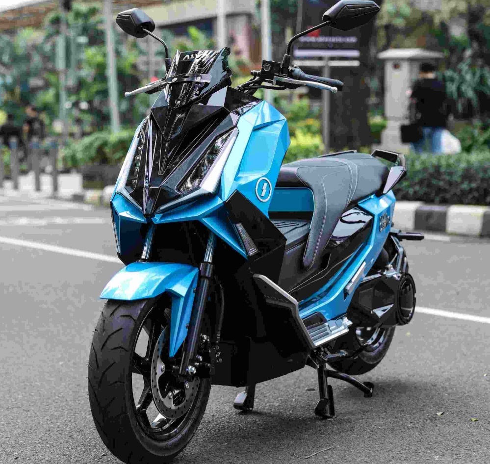5 Motor Listrik Fast Charging Terbaik di Indonesia