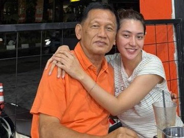 Berlliana Lovell Luapkan Perasaan Usai Ayah Meninggal Dunia