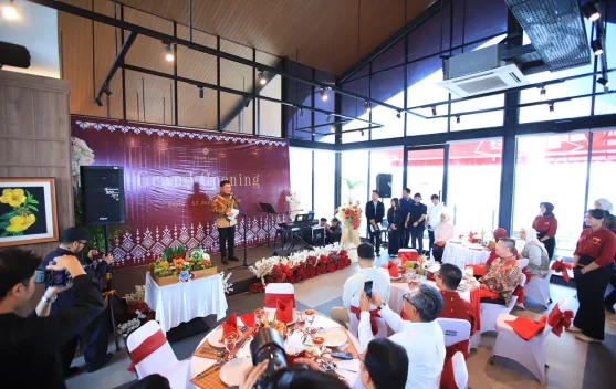 Gubernur Sumsel Resmikan Pusat Kuliner Kelopak Lapan di Seduduk Putih Palembang