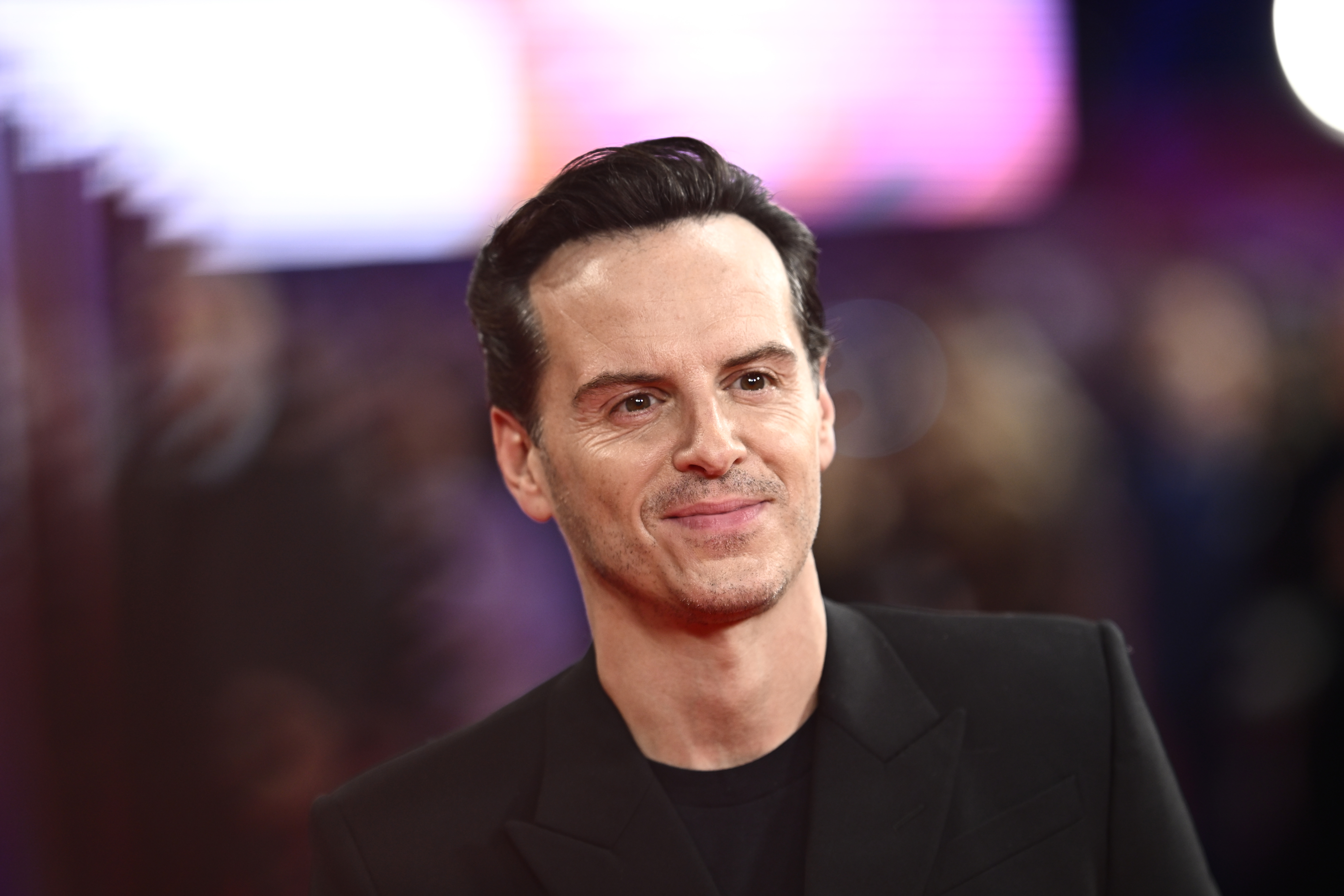 Andrew Scott Bintangi Film Sea Wall, Diambil dari 19 Pertunjukan Off Broadway