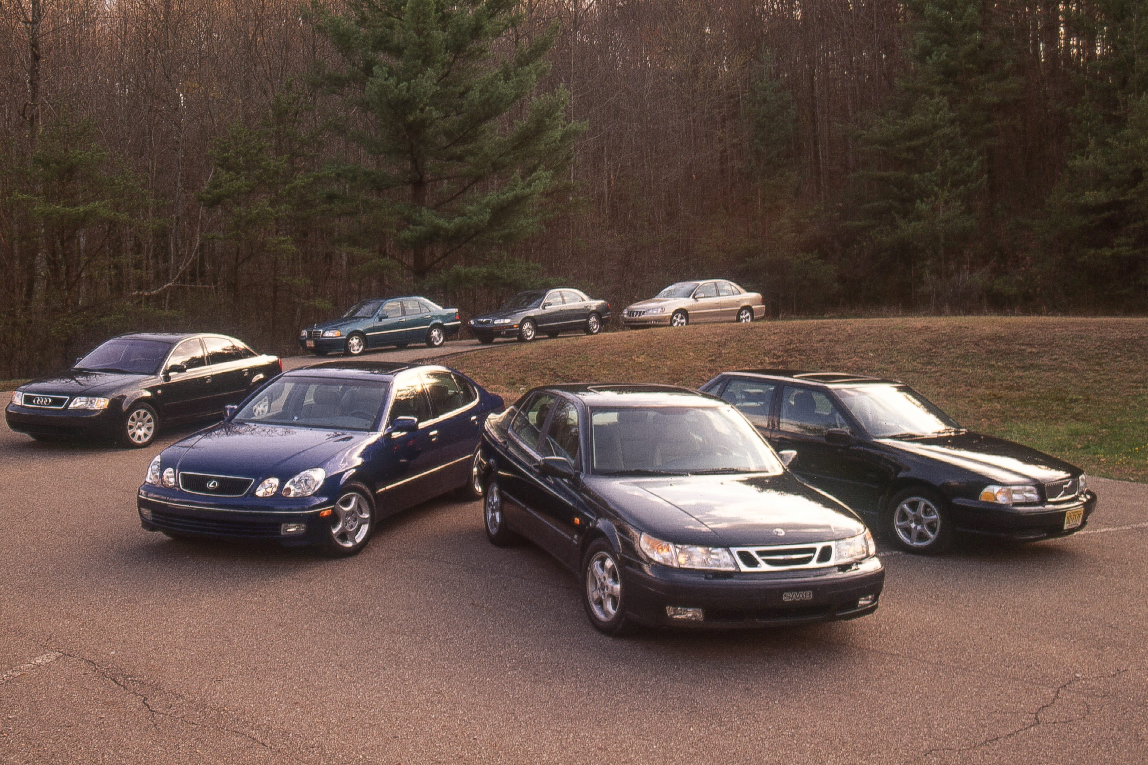 Melihat Interior 7 Sedan Mewah 1998: Mazda Millenia S sampai Lexus GS300