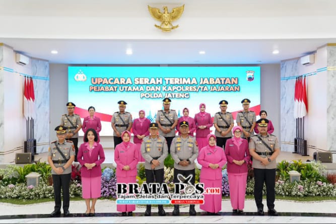 Kapolda Jawa Tengah Lantik 22 Pejabat Baru, 16 Kapolres dan Kapolresta Berganti