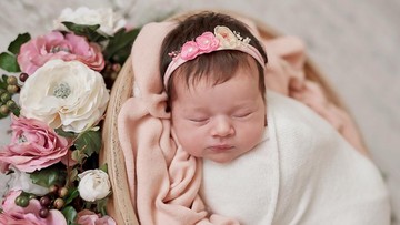 150 Nama Bayi Terinspirasi Bunga Iris dan Artinya untuk Laki-laki dan Perempuan