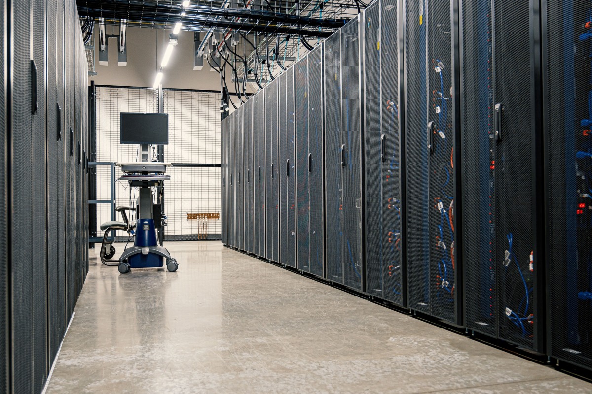 AI dan Konsumsi Air: Fakta di Balik Data Center yang Menjalankannya