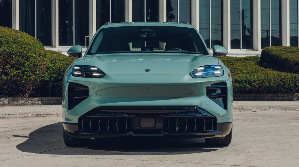Porsche Cayenne Turbo Electric 2026 Meluncur, Tenaga 1.139 HP Harga Rp 2,6 Miliar