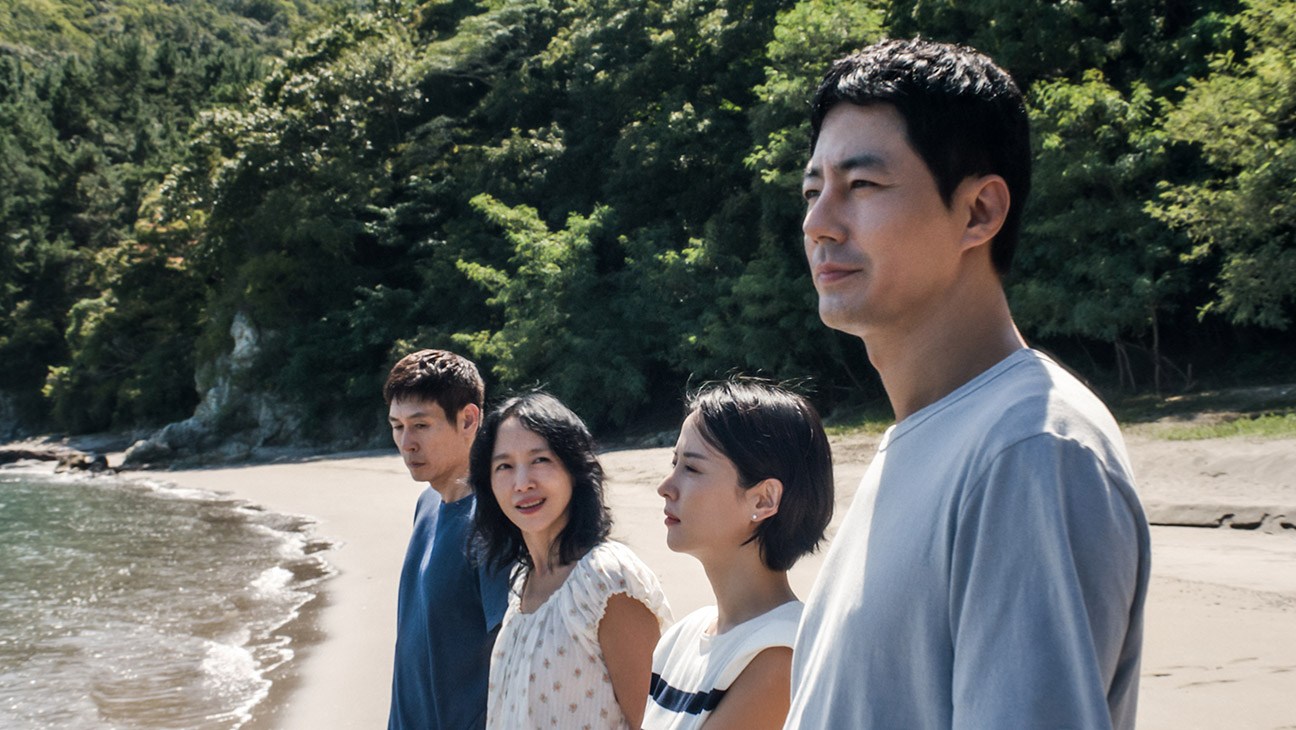 Netflix Tayangkan 6 Film Lee Chang-dong Global, Possible Love Incar Oscar