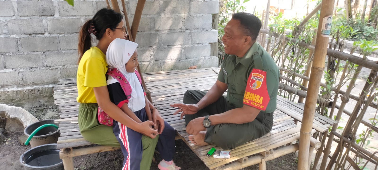 Babinsa Sapeken Pantau Anak Stunting di Pagerungan Kecil