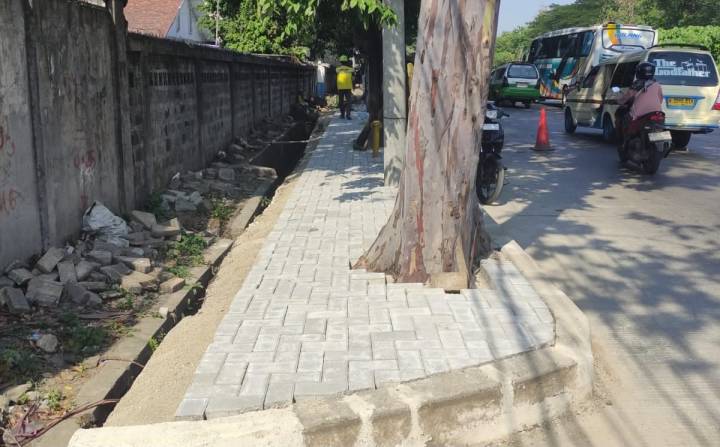 Pemkot Tangerang Perbaiki Trotoar Bouraq-Lio Baru, Respons Aspirasi Warga soal Jalur Pedestrian Rusak