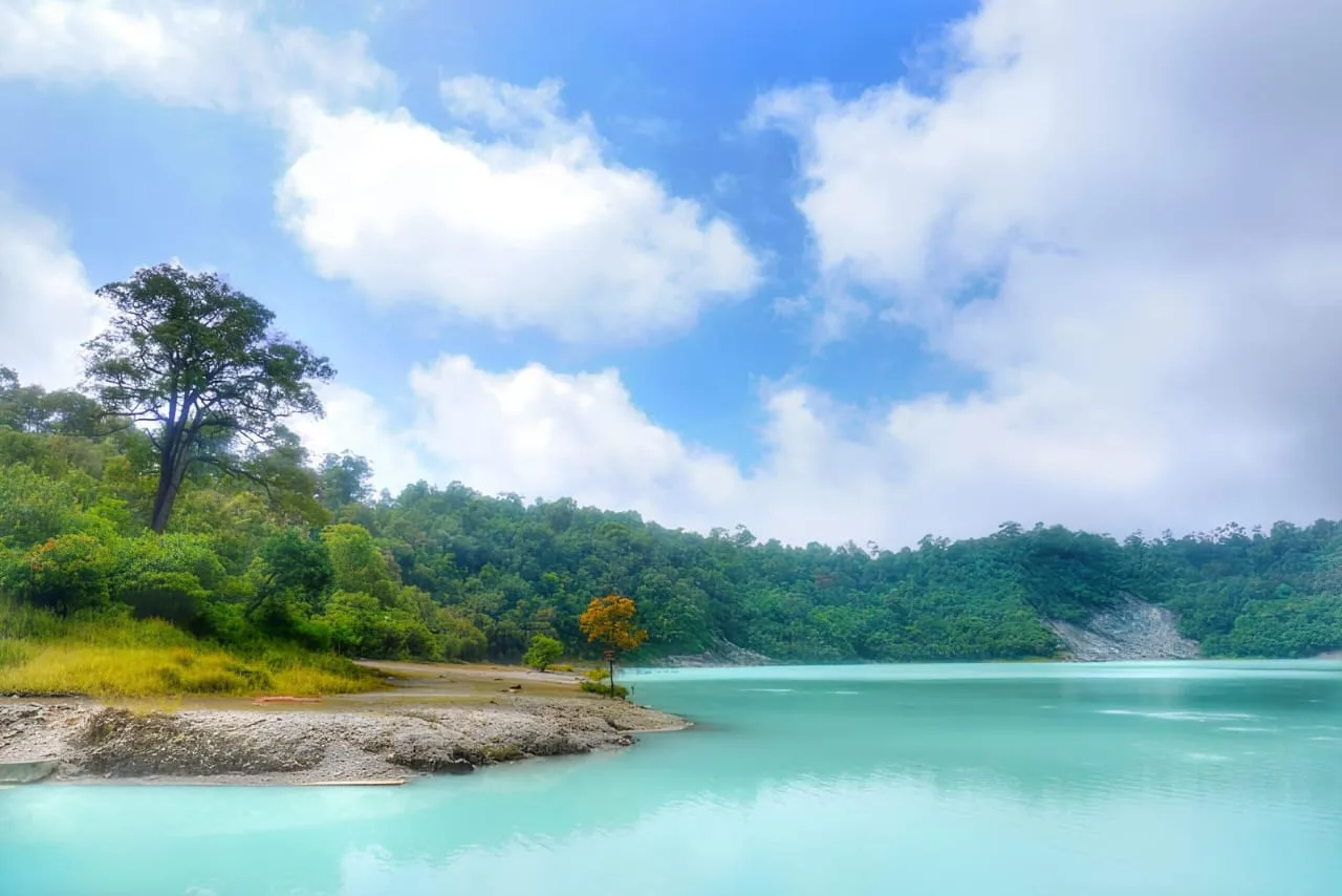 7 Destinasi Garut dari Kawah hingga Pantai untuk Liburan