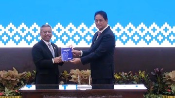 Purbaya Serahkan Jabatan Menkeu ke Suahasil Nazara di Kemenkeu