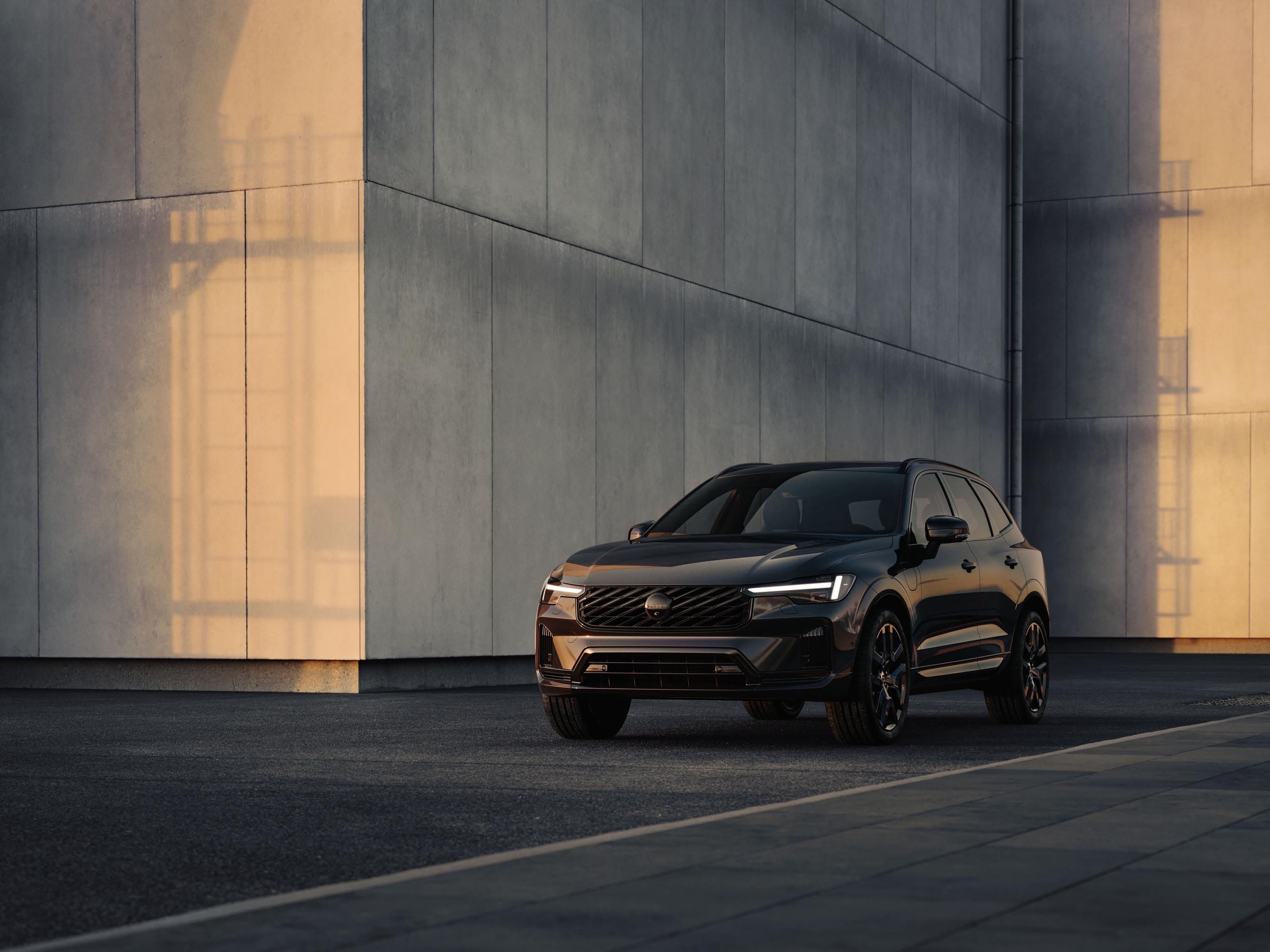 Review Volvo XC60 T8 Hybrid 2028: Range Listrik 125 Km, Harga Premium