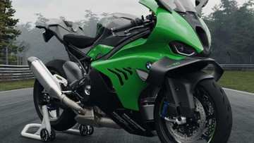 BMW M 1000 RR, R, dan XR Edisi 100 Tahun Nürburgring, Cuma 100 Unit per Model