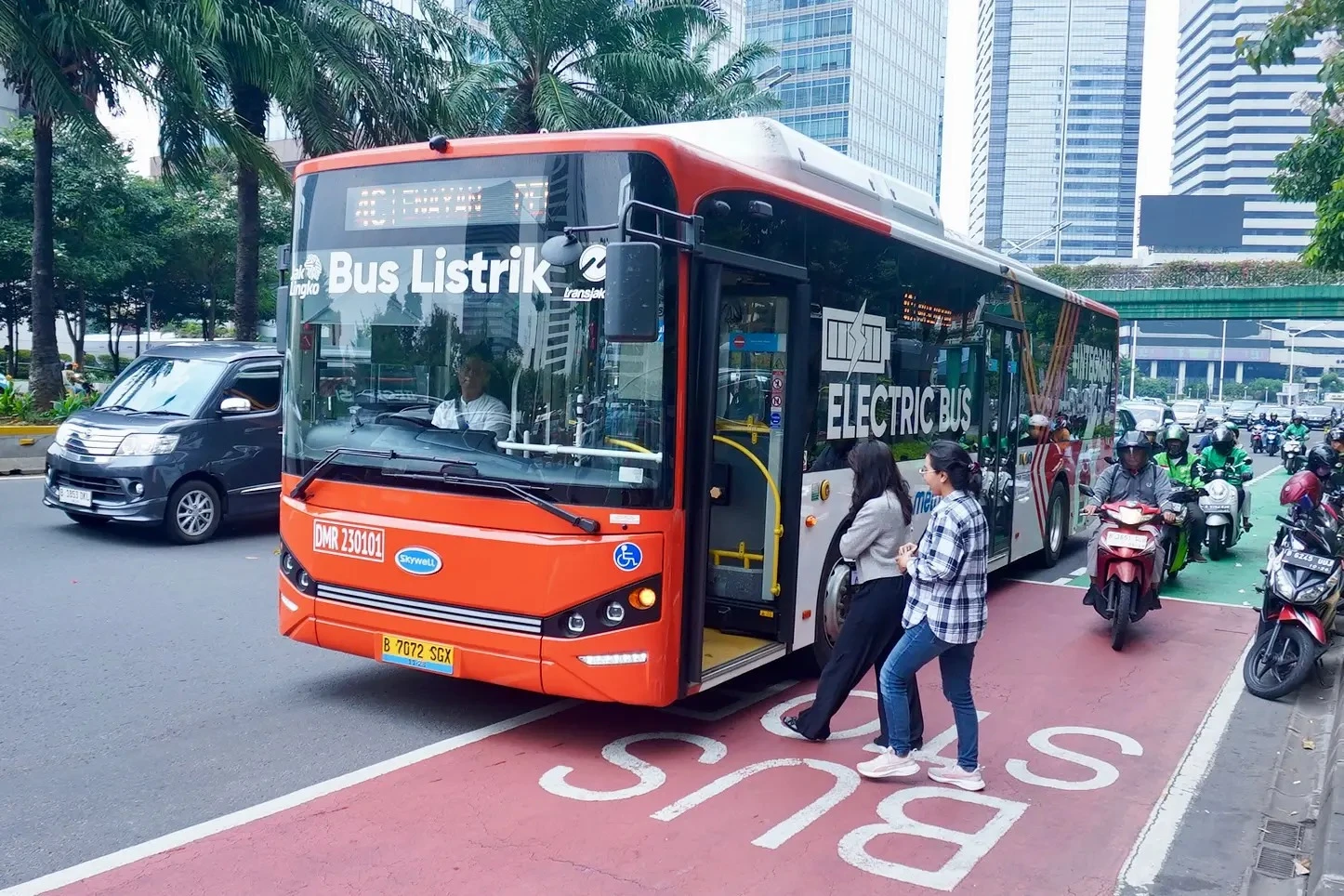 Subsidi Transportasi 2026 Turun Drastis, Anggaran Bus Listrik Terancam