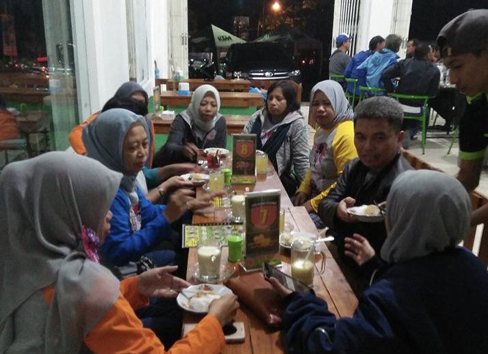 3 Rekomendasi Ketan Legendaris di Kota Batu untuk Kulineran Malam