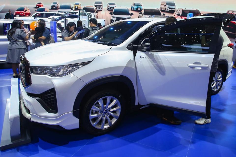 Penjualan Mobil Elektrifikasi Toyota Naik 86 Persen, Tembus 38.000 Unit